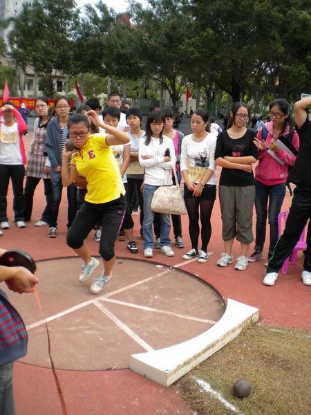女子研铅球 卢冬艳 2723 周五上午2.JPG